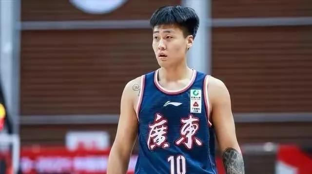 高h双性大肚不许穿内裤h调教